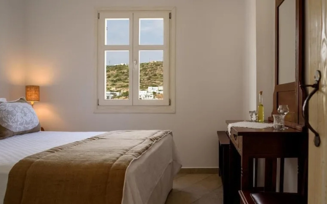 Irene Kimolos Villas