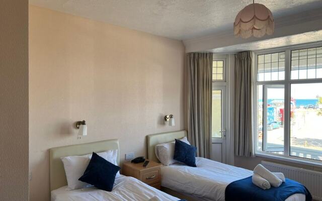 Cambria Hotel