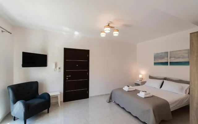Bounatsa Studios & Apartments