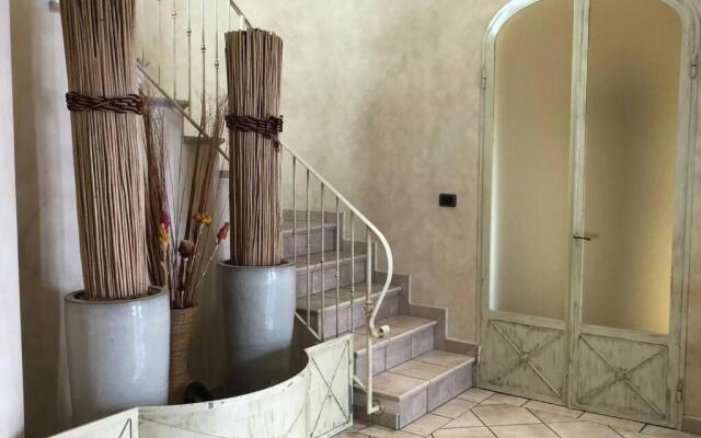 Bella casa vicino alla grotta giusti.