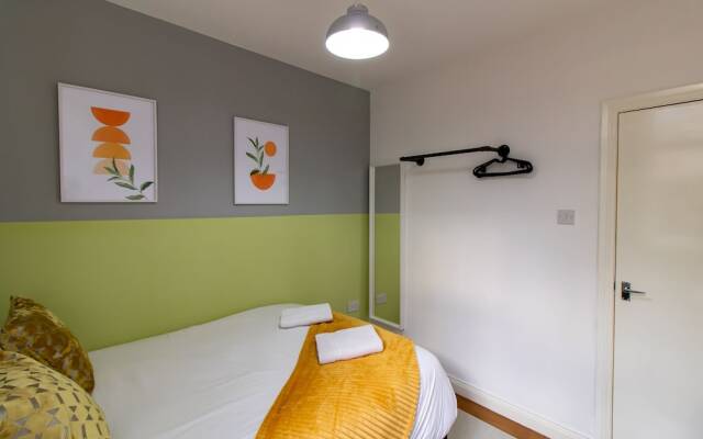 Impeccable 2-bed Apartment in Gateshead