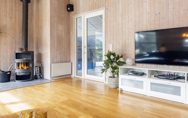 10 Person Holiday Home in Humble
