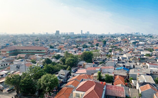 Comfort And Strategic Studio At Bassura City Apartment