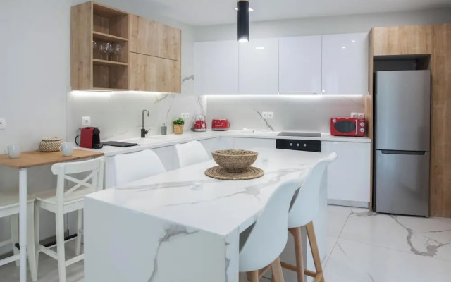 Panormou Modern Elegant 3 Bd Balcony Apt
