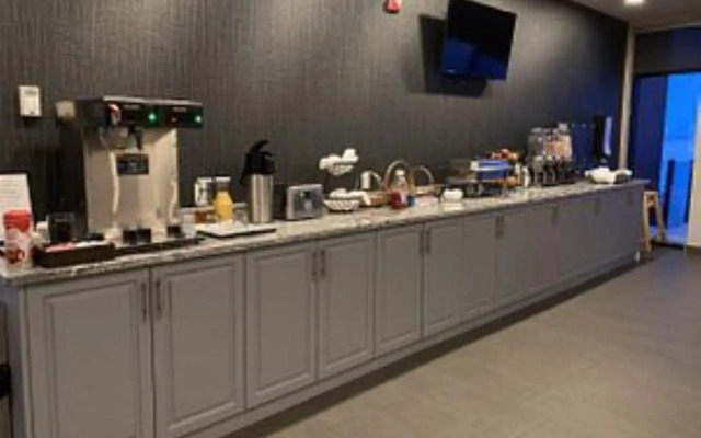 Park Inn by Radisson Edmonton Airport