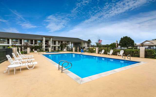 Days Inn by Wyndham Delta