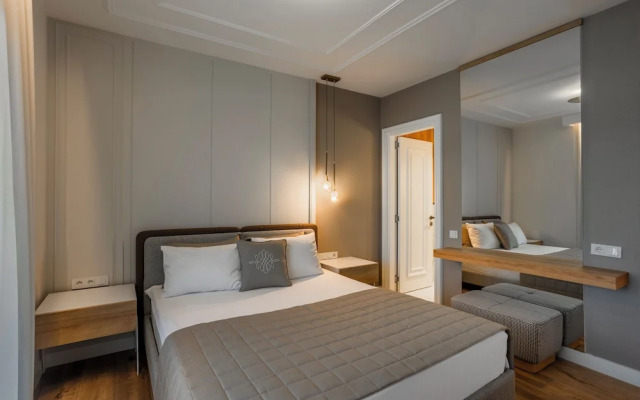 Luxury Garden Suites