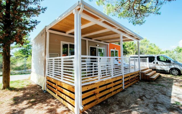 Comfortable Chalet With two Bathrooms, 2 km. From Zadar