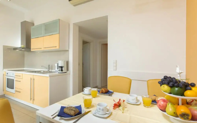 Room-cosy and Modern Family Apartment fo