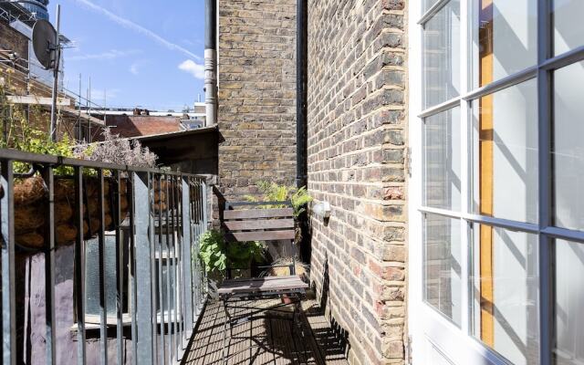 1 Bedroom Apartment In Fitzrovia Sleeps 4