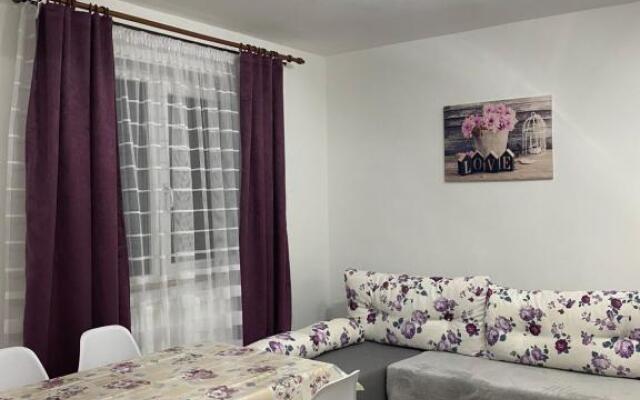 5 Residence Apartment