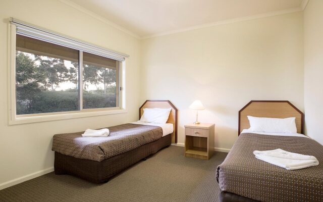 Nightcap at Monash Hotel