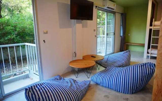 Dugong Village-Green Hotel