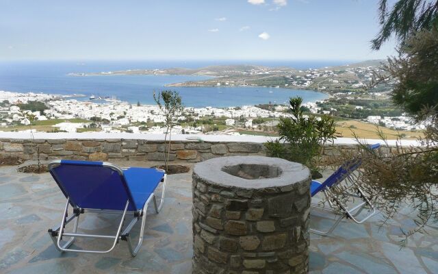 Cycladic style Villa in Paros With 2 Bedrooms Shared Swimming Pool a