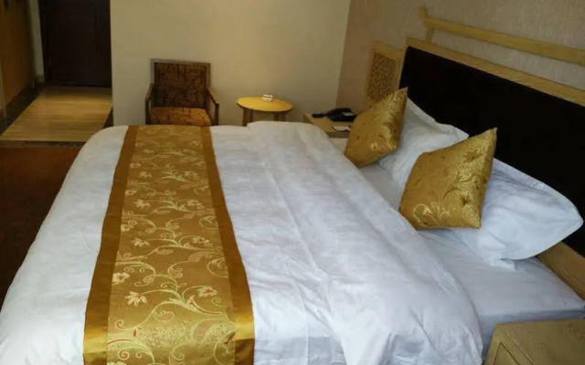 Lifu Hotel (Qian Road Metro Station)