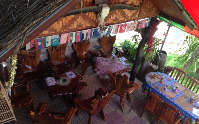 The Lazy Bar And Guesthouse