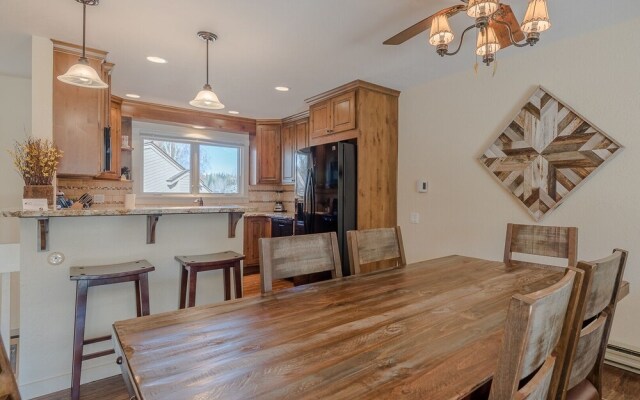 Ridge Condominiums 2672 by RedAwning 