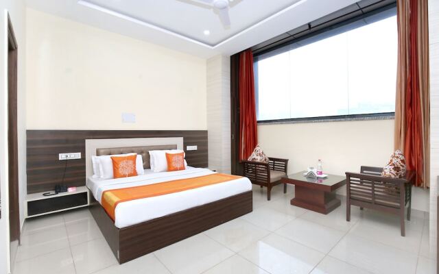 OYO 10832 Hotel JB 2