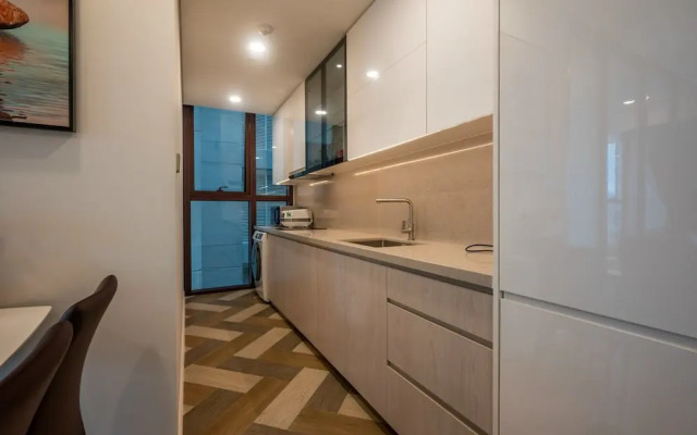 DongDong Apartment The Metropole