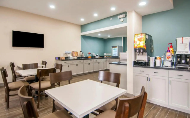 Howard Johnson by Wyndham University of Alabama Tuscaloosa