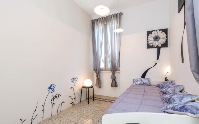 Amazing Home in Icici With Wifi and 5 Bedrooms