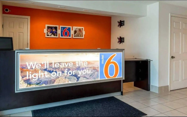 Motel 6 Houston, TX - East