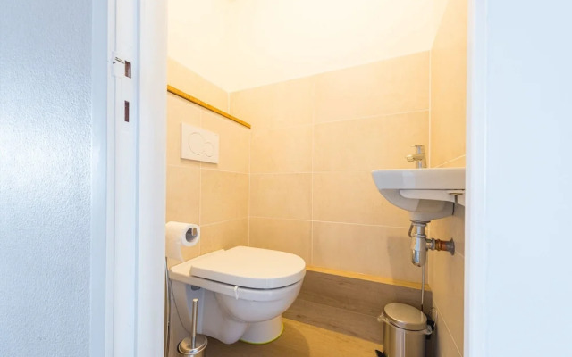 Flat in Center With Sea View