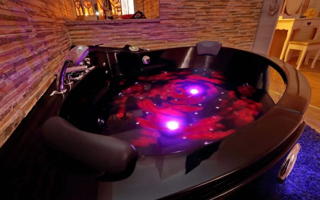 Chilling Hot Tub Suite