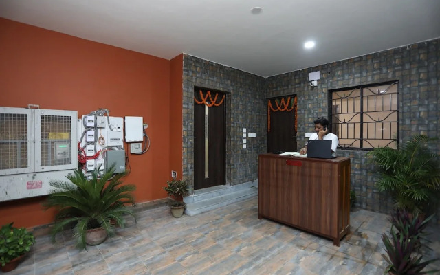 OYO 17376 Hummingbird Inn