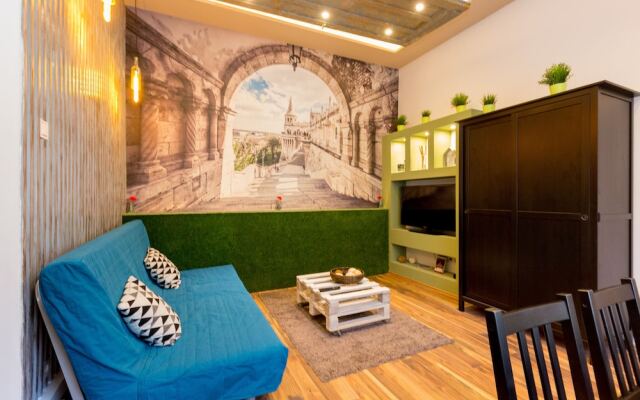 Luxury Downtown Apartment