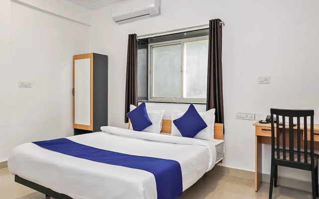 OYO 19530 SilverKey Vishrantwadi