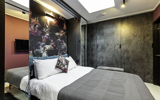 Scarlett Heart Studios in Golders Green