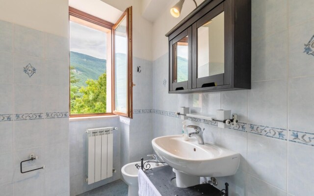 Beautiful Home in Fabriano With 5 Bedrooms and Wifi
