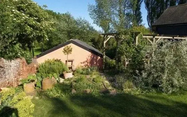 Blandings - Guest House