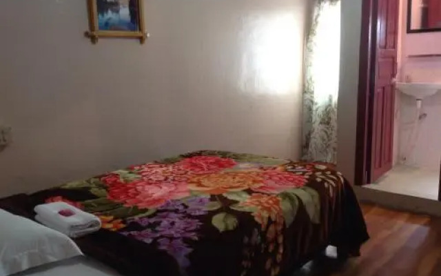 Holly Lodge Guest House