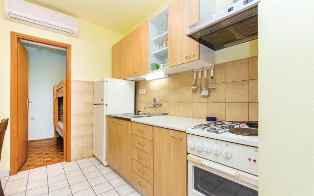 Beautiful Home in Povile With Wifi and 2 Bedrooms
