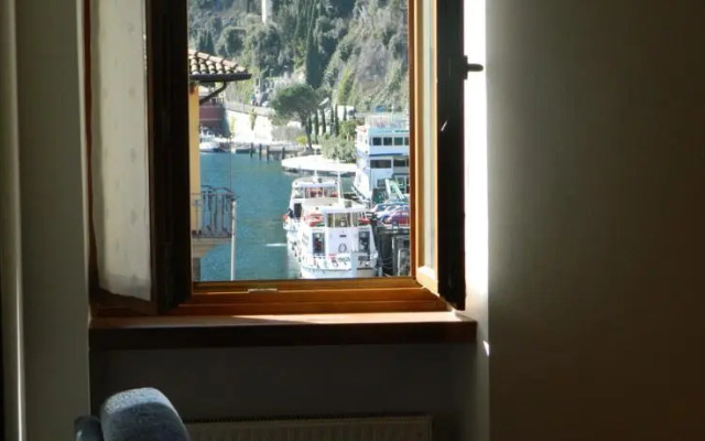 Vecchia Riva Guest House