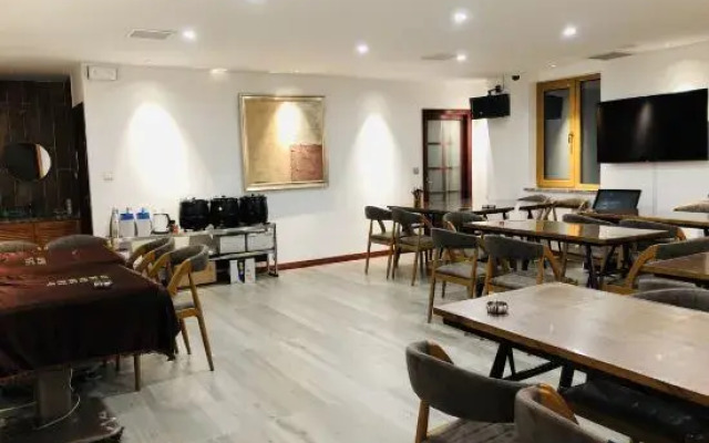 Yitang Yizhai Hot Spring Hotel