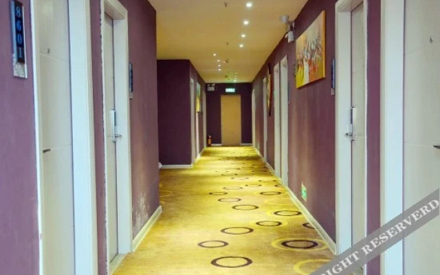 Nanning Ouman Fashion Hotel (Jinagnan Wanda, Wuyi East Road)