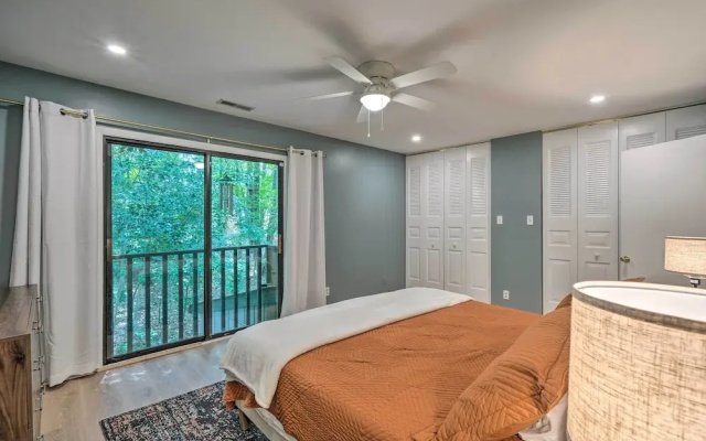 Stylish Durham Townhome < 5 Mi to Downtown!