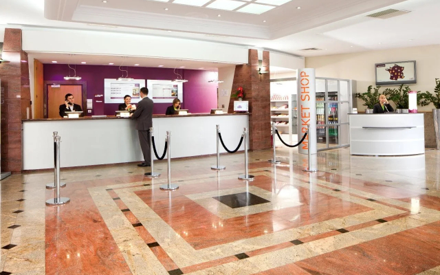 Hotel Mercure Paris La Défense - Hotel in كوربفوا - Photo 2