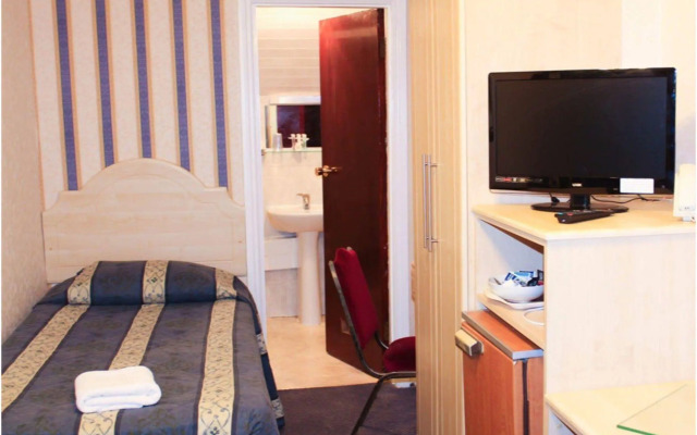 Lampton Guest House