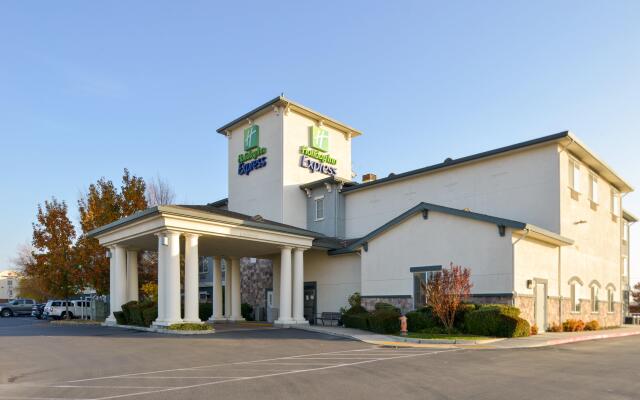 Holiday Inn Express Hotel & Suites Lodi, an IHG Hotel