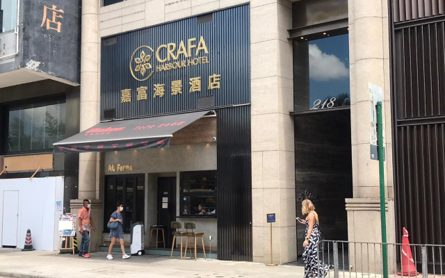 Crafa Harbour Hotel