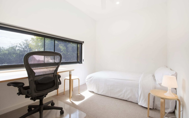 Swainson on Castle – Guest Rooms – Adelaide