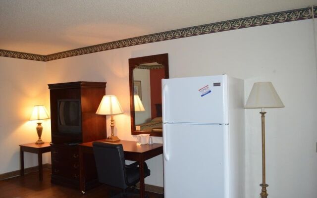 Granbury Inn & Suites