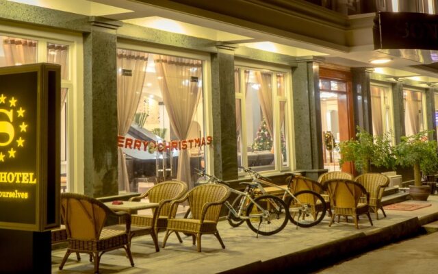 Sons Hotel