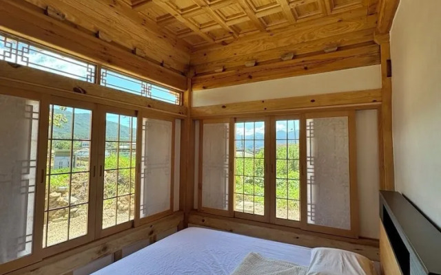 Jukrokjungsa hanokstay