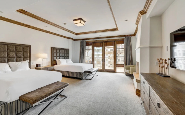 Arrabelle Luxury 4 BR Condo- Close To The Mountain by RedAwning - Save 20% on 7+ Nights!