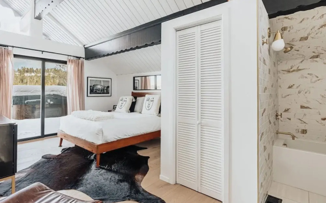 Little Pine Chalet